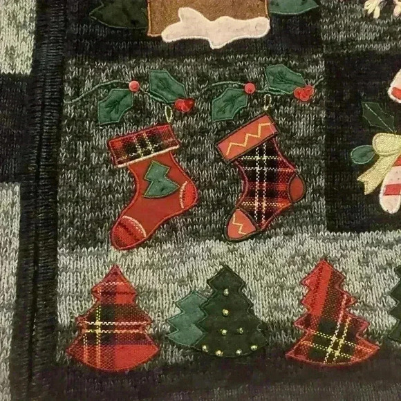 Vintage‎ Tiara International Christmas Sweater Size Large Stockings Cardinal - Picture 6 of 11